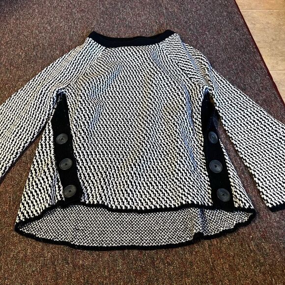 Loft medium sweater - Picture 1 of 7